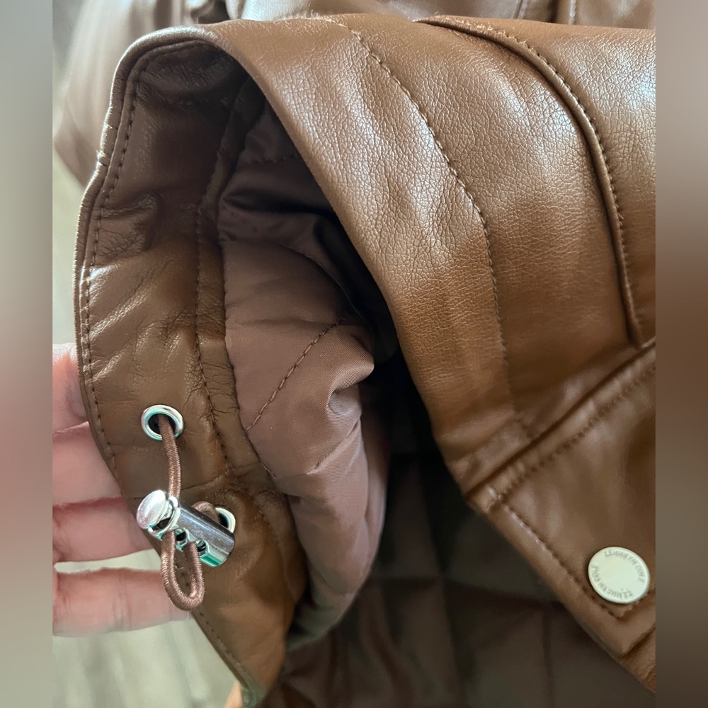 Stunning Kennth Cole New York Faux Leather Jacket - Picture 6 of 6